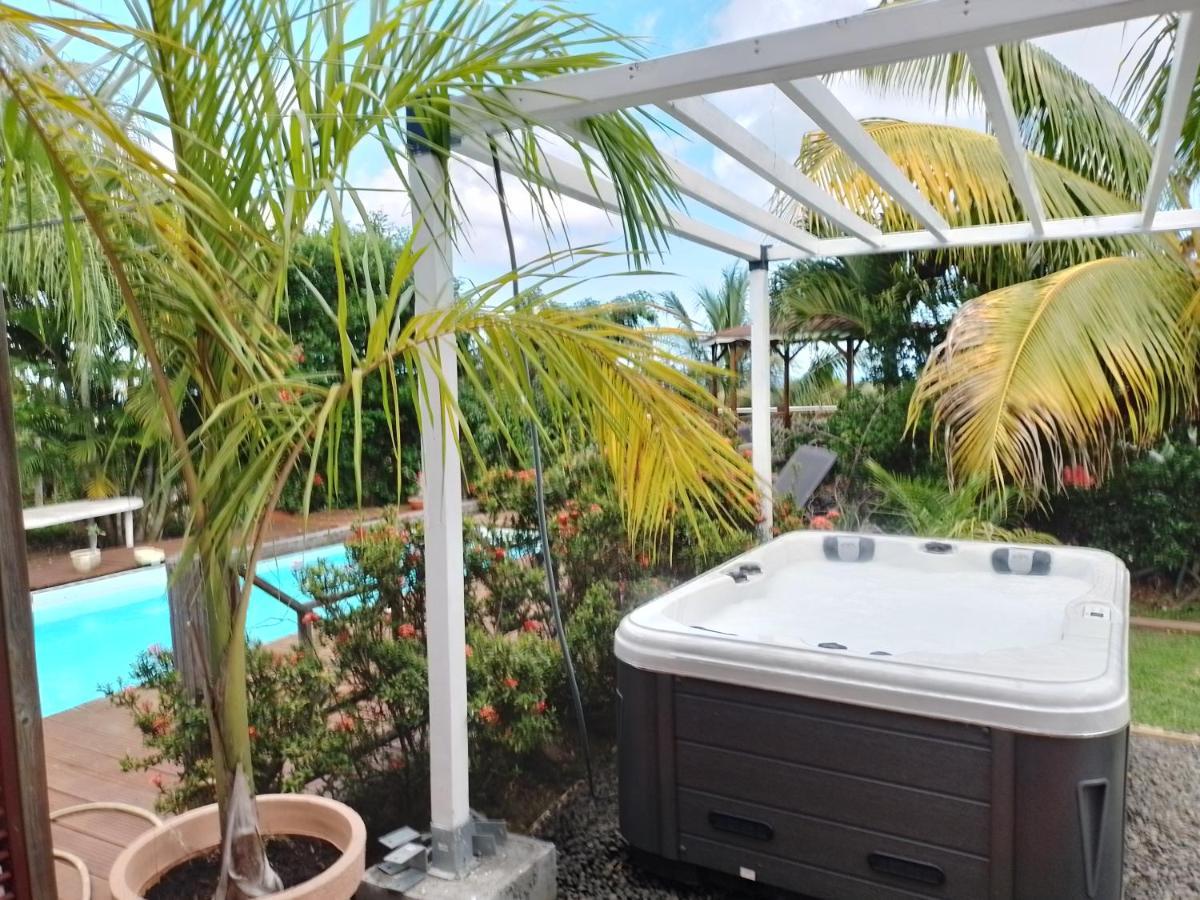 Le Diamant Charmante Villa Pour La Famille Ou Entre Amis Spa Et Piscine المظهر الخارجي الصورة